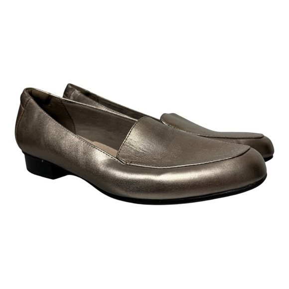 Clarks Juliet Lora Metallic Pewter Leather Loafers Womens Size 11 - Picture 6 of 11